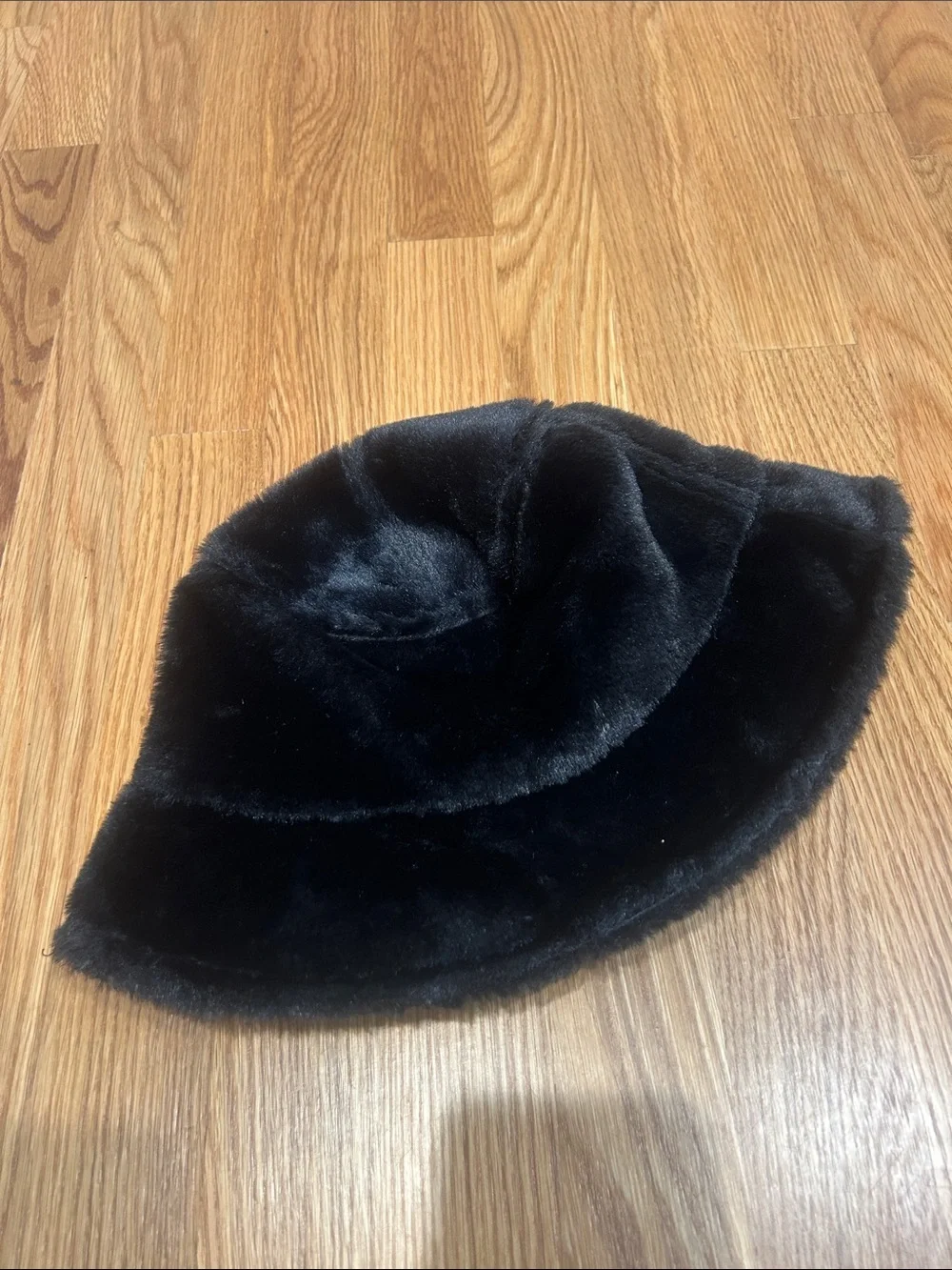 Chic classic 90s Black Faux Fur Fuzzy Chic Bucket Hat women’s one size